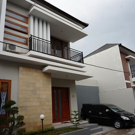 Cemara Homestay Jogja Jogyakarta Zewnętrze zdjęcie
